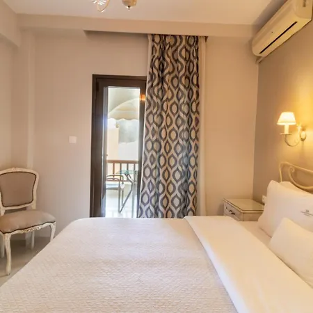 Hotel Kassandrinos Apostolos *