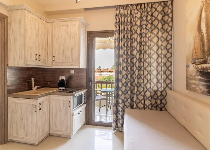 Kassandrinos Apostolos Hotel *